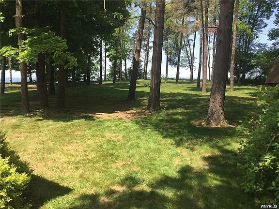 4th image of 3138 Lake Shore Dr E