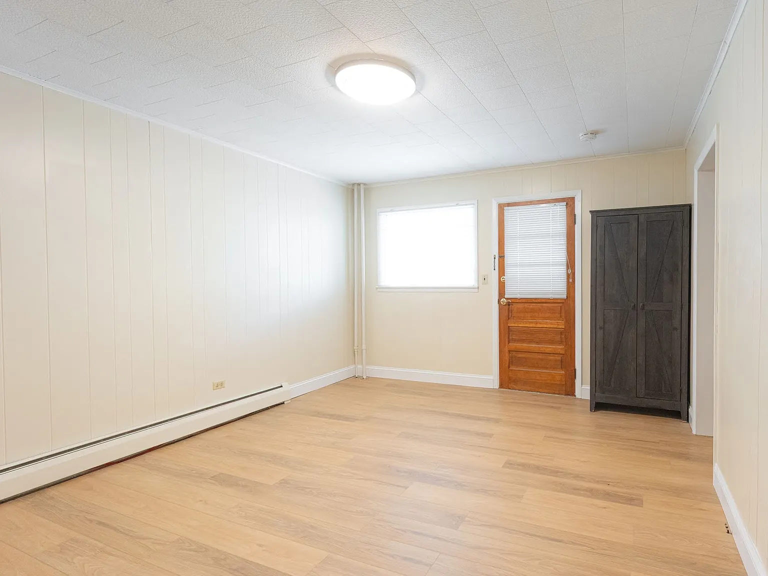 1 bed, 500 sqft, $1,000 — Photo 3