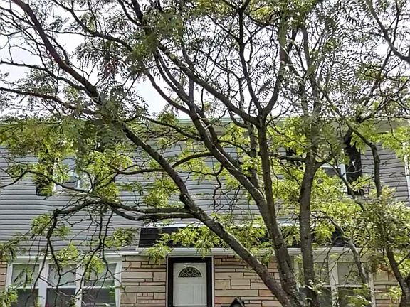 4th image of 4707 248th St #H