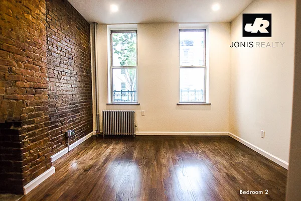 Rented by Jonis Realty | media 6