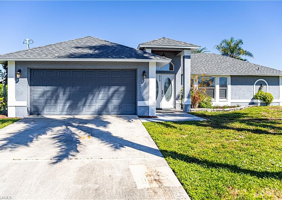 1st image of 915 SW 34th TER