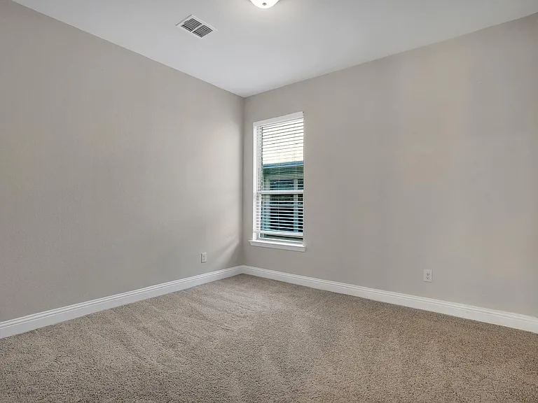 821 Field Xing — Photo 24