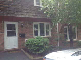 196 Main St APT 12, Lee, MA 01238