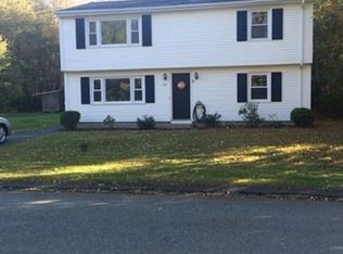 83 R Dr #1, Westport, MA 02790