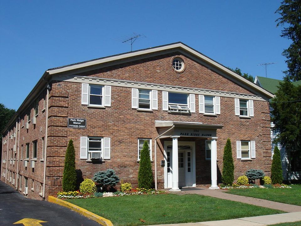 2nd image of 304 S 2nd Ave APT 208