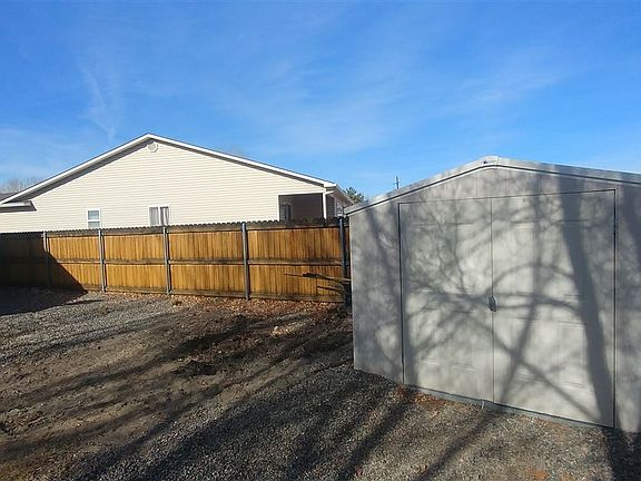 5th image of 2758 Laguna Dr