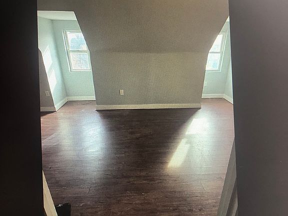 4th image of 222 S Augusta Ave #6