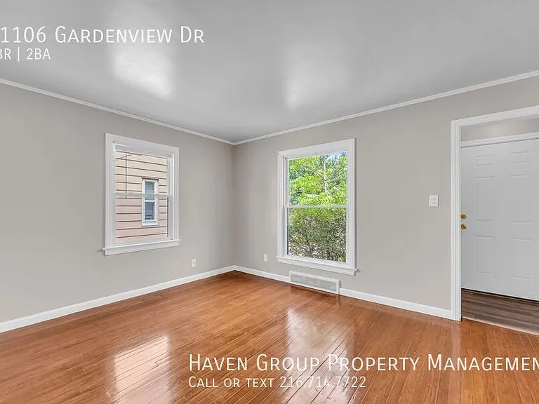 21106 Gardenview Dr — Photo 3