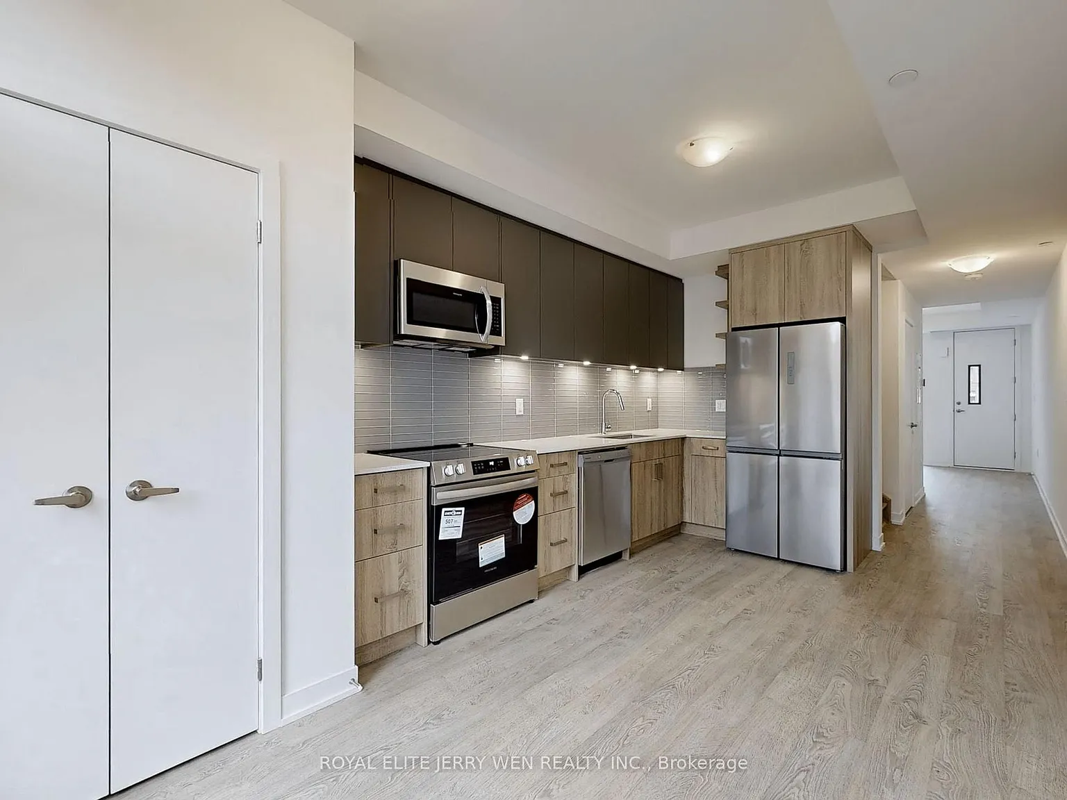3 bed, $3,400 — Photo 2