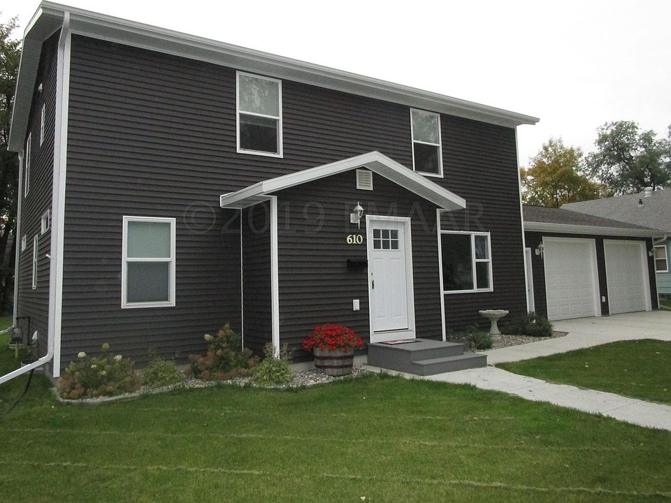 1st image of 610 8th St N