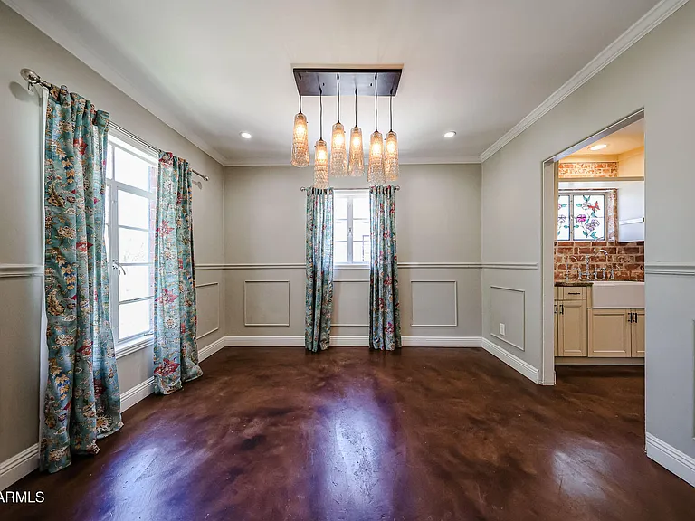 1317 W Holly St — Photo 18