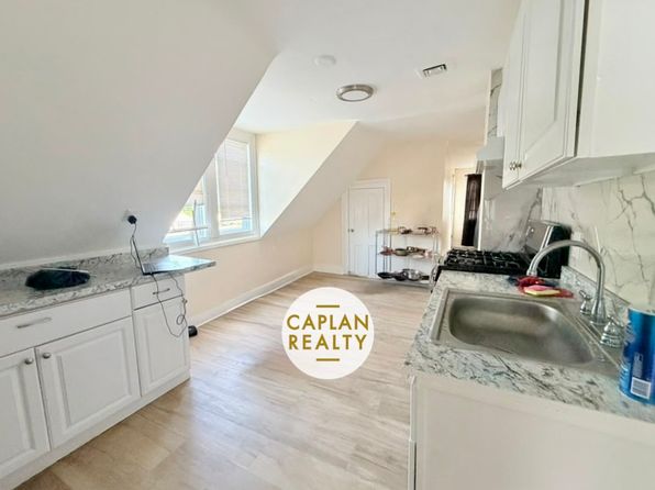 89 Sylvan Ave #3