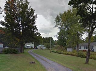 21 Thompson St, Broadalbin, NY 12025