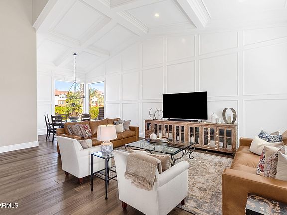 5th image of 1620 W WISTERIA Drive