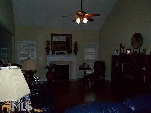5th image of 5825 Wembley Dr