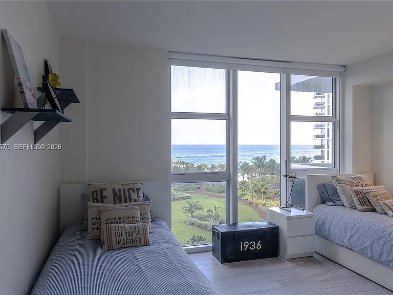10275 Collins Ave #634 — Photo 18