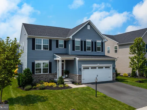 513 Spring Manor Blvd, Gilbertsville, PA 19525