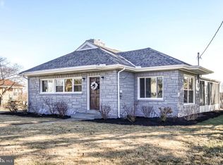 5125 Ridgeview Dr, Harrisburg, PA 17112