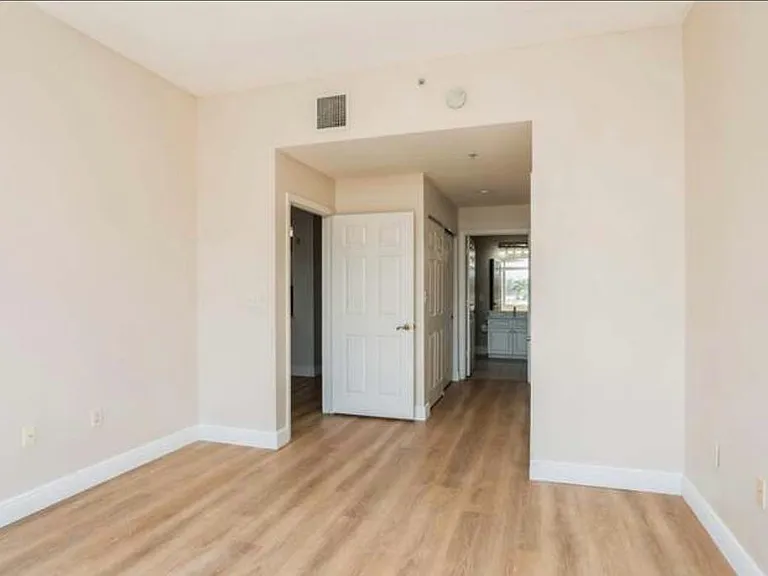 1200 Town Center Dr #305 — Photo 24