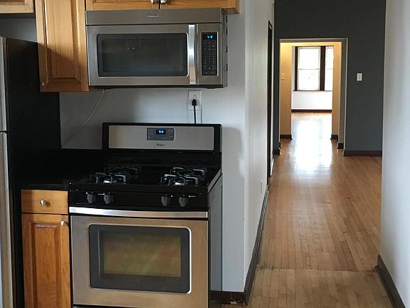 5th image of 2338 N Avers Ave APT 3