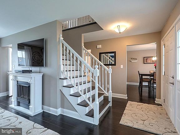 5th image of 105 Abbey Dr