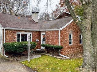 1208 Hillcrest St, Normal, IL 61761