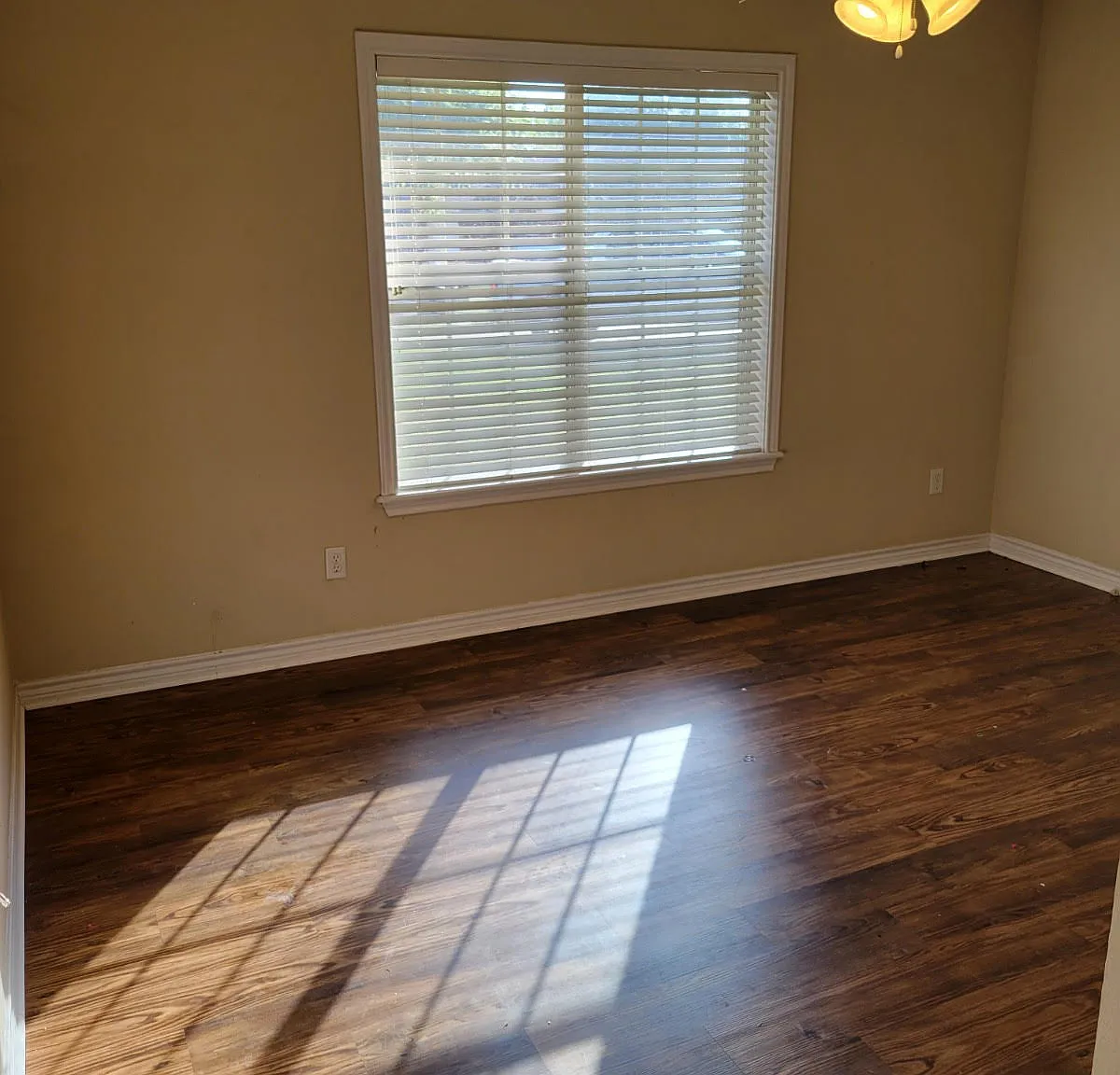 4 bed, 1508 sqft, $1,800 — Photo 4