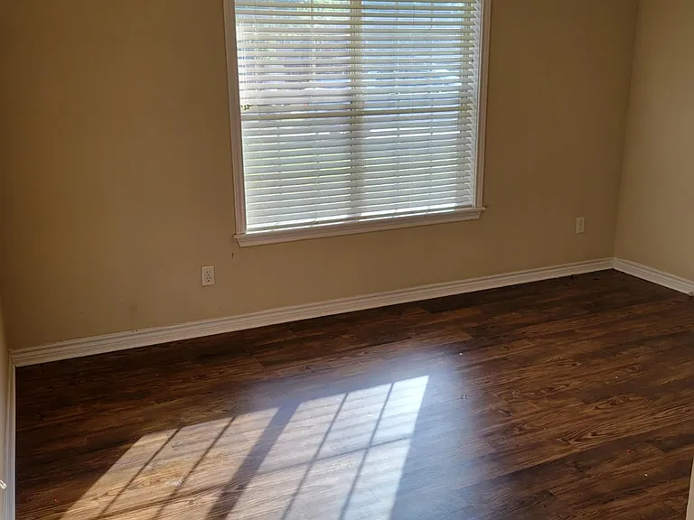 3526 Farah Dr — Photo 4