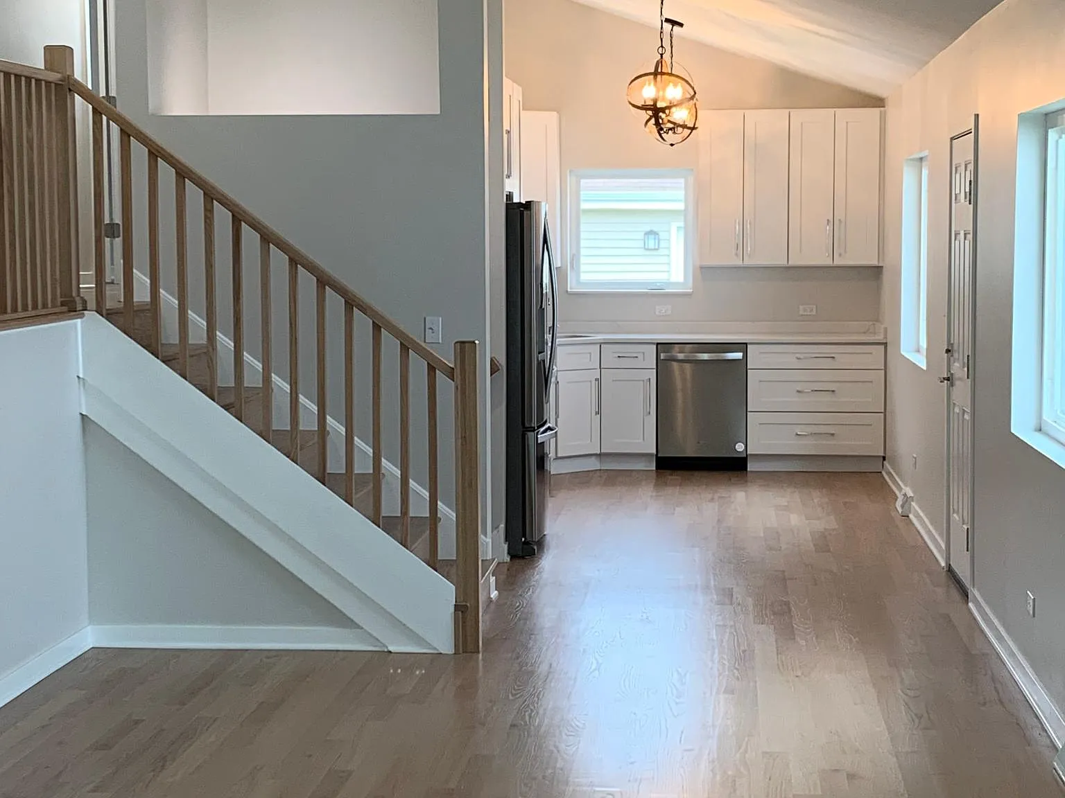 4 bed, 1750 sqft, $3,650 — Photo 2