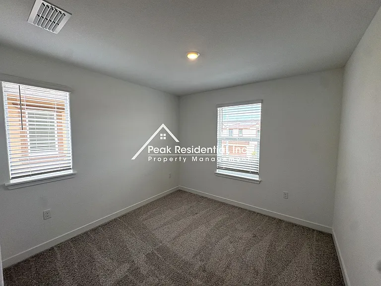 12636 Hereford Ave — Photo 17
