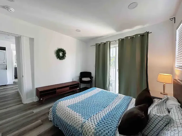 1192 Innes Ave — Photo 17