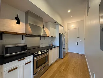 1681 Madison Street, #209