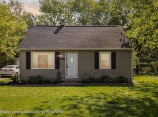 6021 Hughes Rd, Lansing, MI 48911