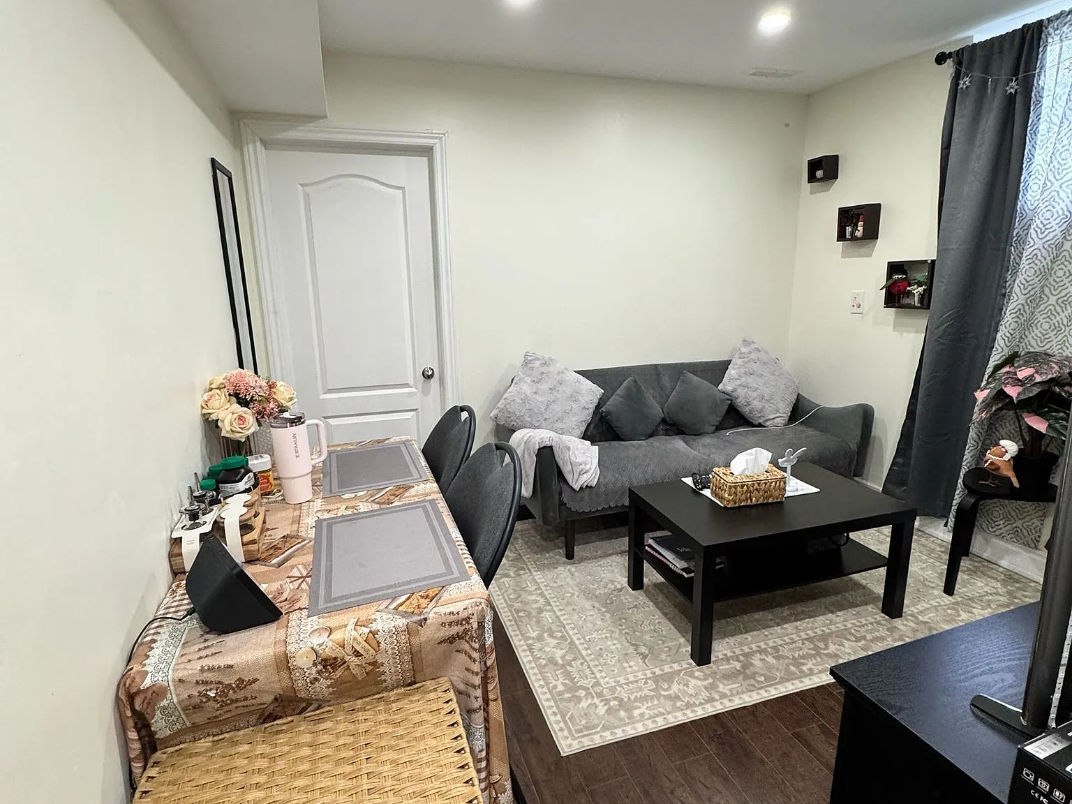 1 bed, $1,400 — Photo 1