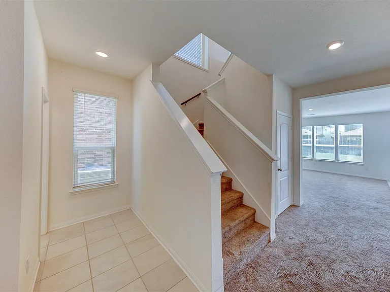7218 Bakersfield Ct — Photo 3