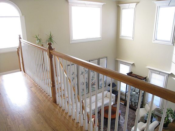 2-story foyer & living room from landing