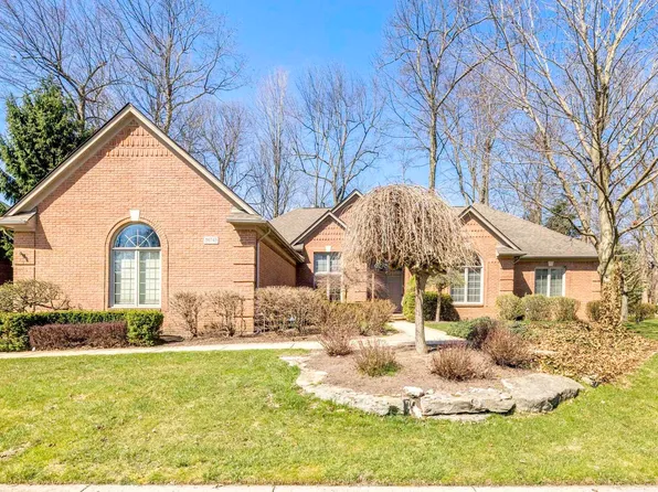 50743 Otter Creek Dr, Shelby Township, MI 48317