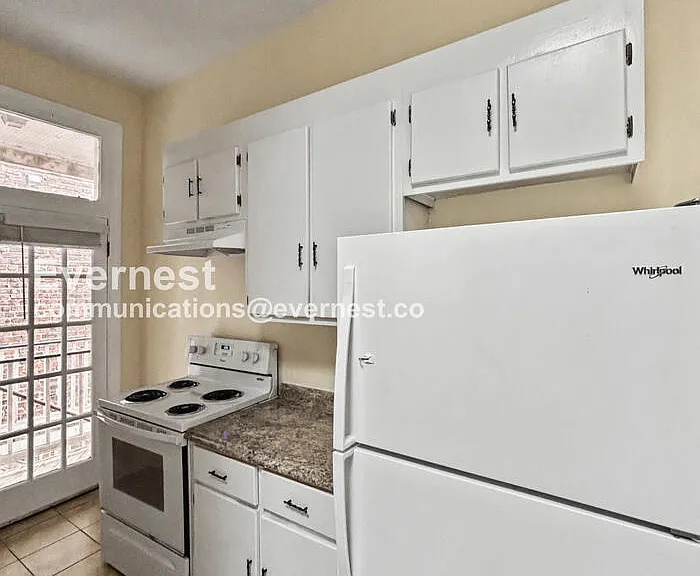 1815 W Grace St #2 — Photo 2