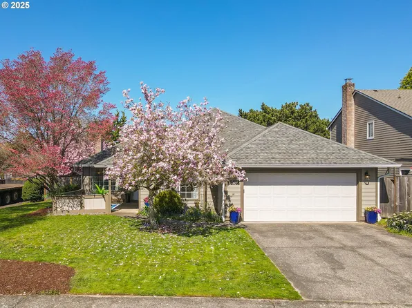 15614 SE Meadow Park Cir, Vancouver, WA 98683