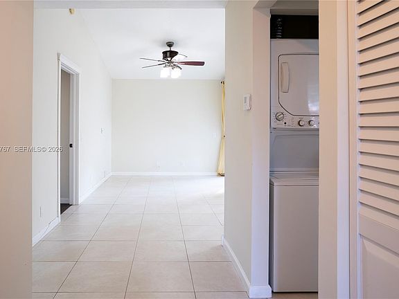 2nd image of 1494 Springside Dr #1494