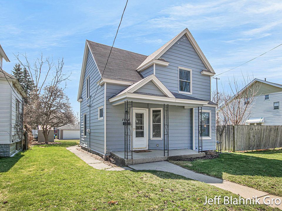 1048 Watson St Sw Grand Rapids Mi 49504 Zillow
