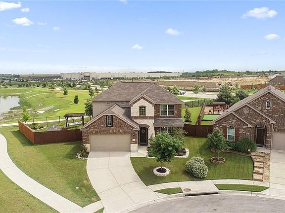 2nd image of 683 Vista Gardens Dr