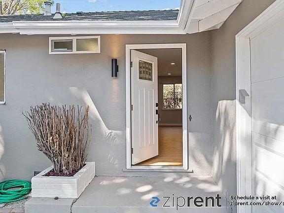 3rd image of 4559 Piper Dr