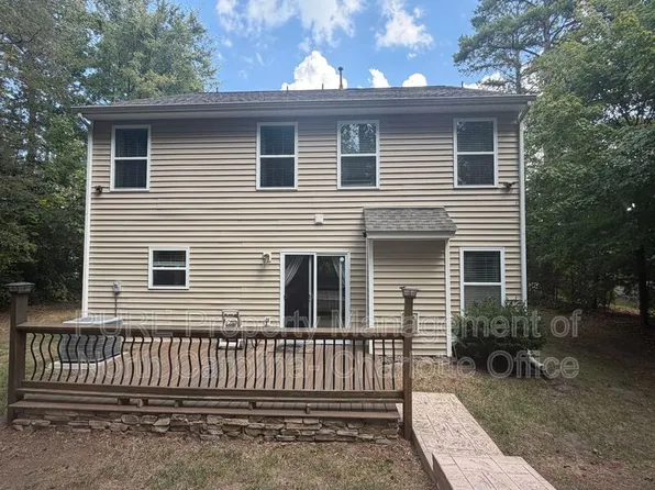 105 Stowe Creek Ln, Mount Holly, NC 28120