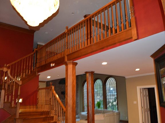 4th image of 470 Walnut Point Cv