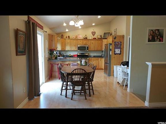 4th image of 1041 N Mustang Ln