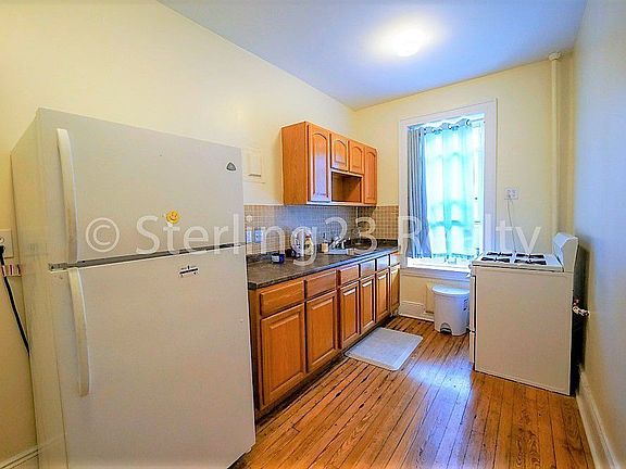 2nd image of 2276 41st St APT 2D
