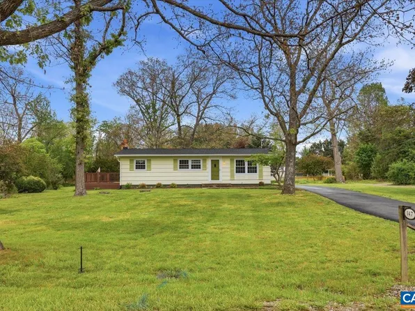 147 Rankin Ln, Stuarts Draft, VA 24477