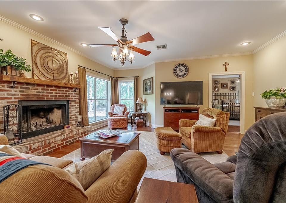 1001 Hidden Ridge Dr, Woodworth, LA 71485 MLS 2409461 Zillow