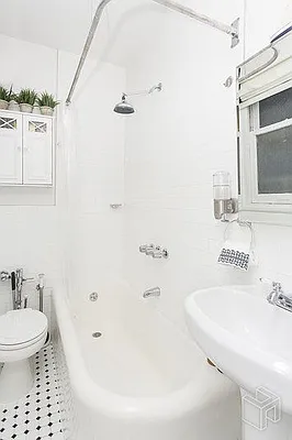 Rented by Halstead Real Estate | media 27